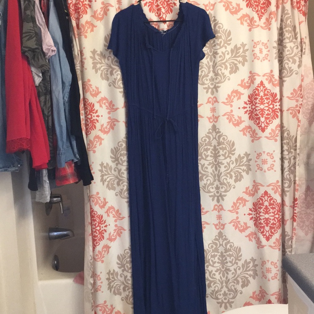 Maxi dress with slits